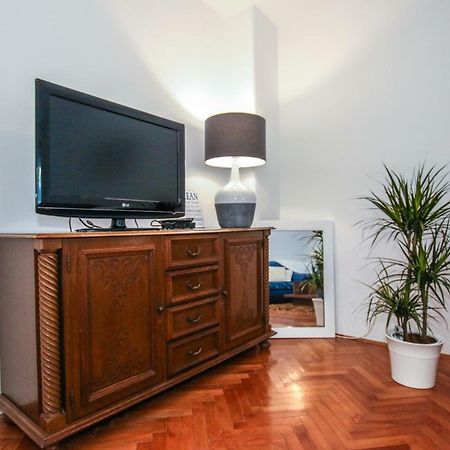 Apartman Mila Διαμέρισμα Πόρετς Εξωτερικό φωτογραφία