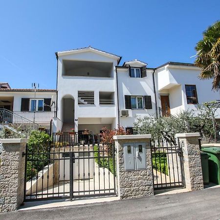 Apartman Mila Διαμέρισμα Πόρετς Εξωτερικό φωτογραφία