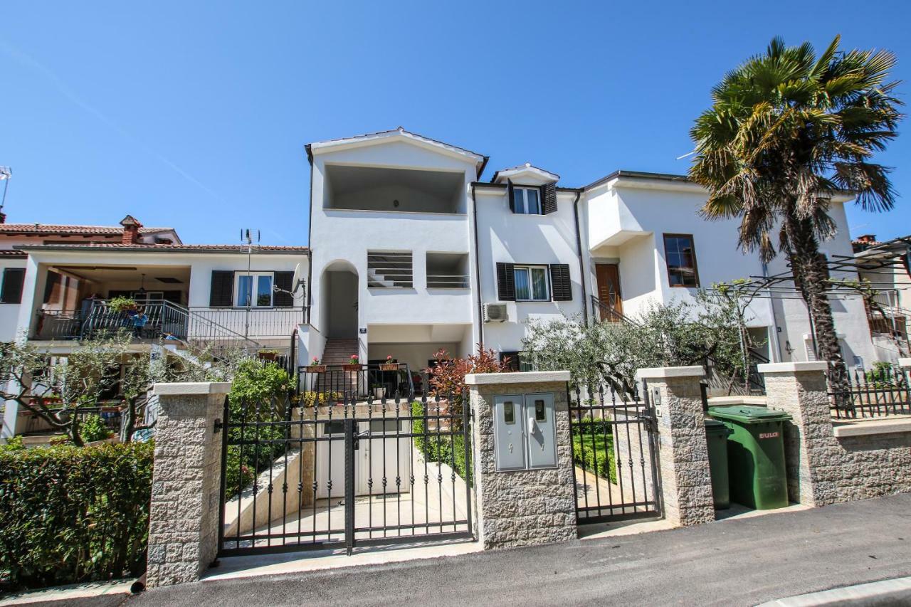 Apartman Mila Διαμέρισμα Πόρετς Εξωτερικό φωτογραφία
