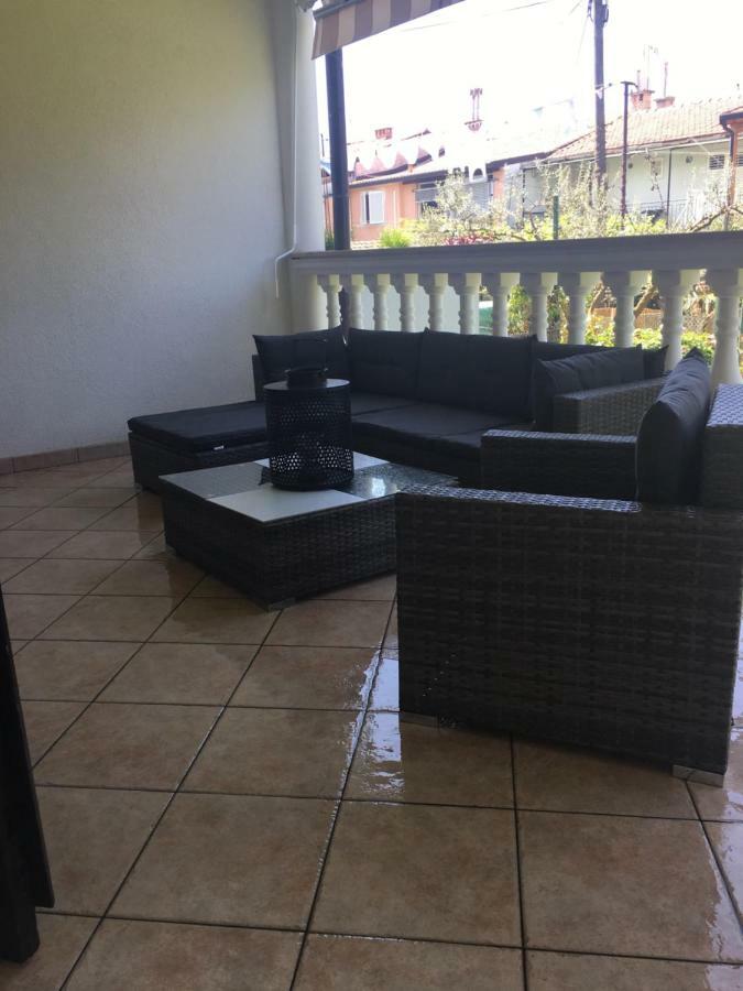 Apartman Mila Διαμέρισμα Πόρετς Εξωτερικό φωτογραφία